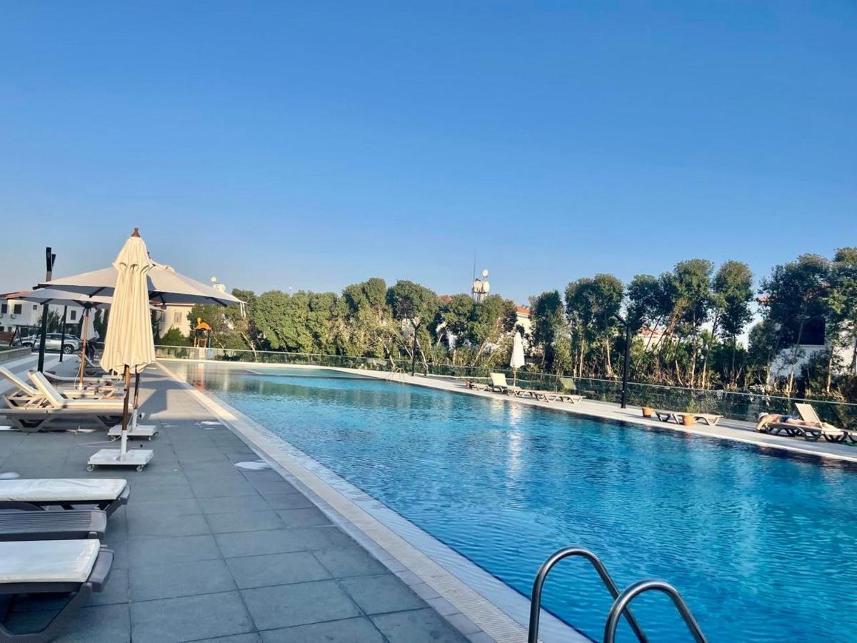 Sea View Suites By The Coast Famagusta  Exteriör bild