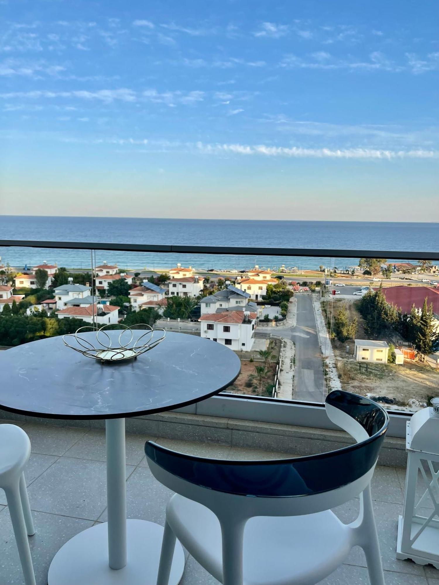 Sea View Suites By The Coast Famagusta  Exteriör bild