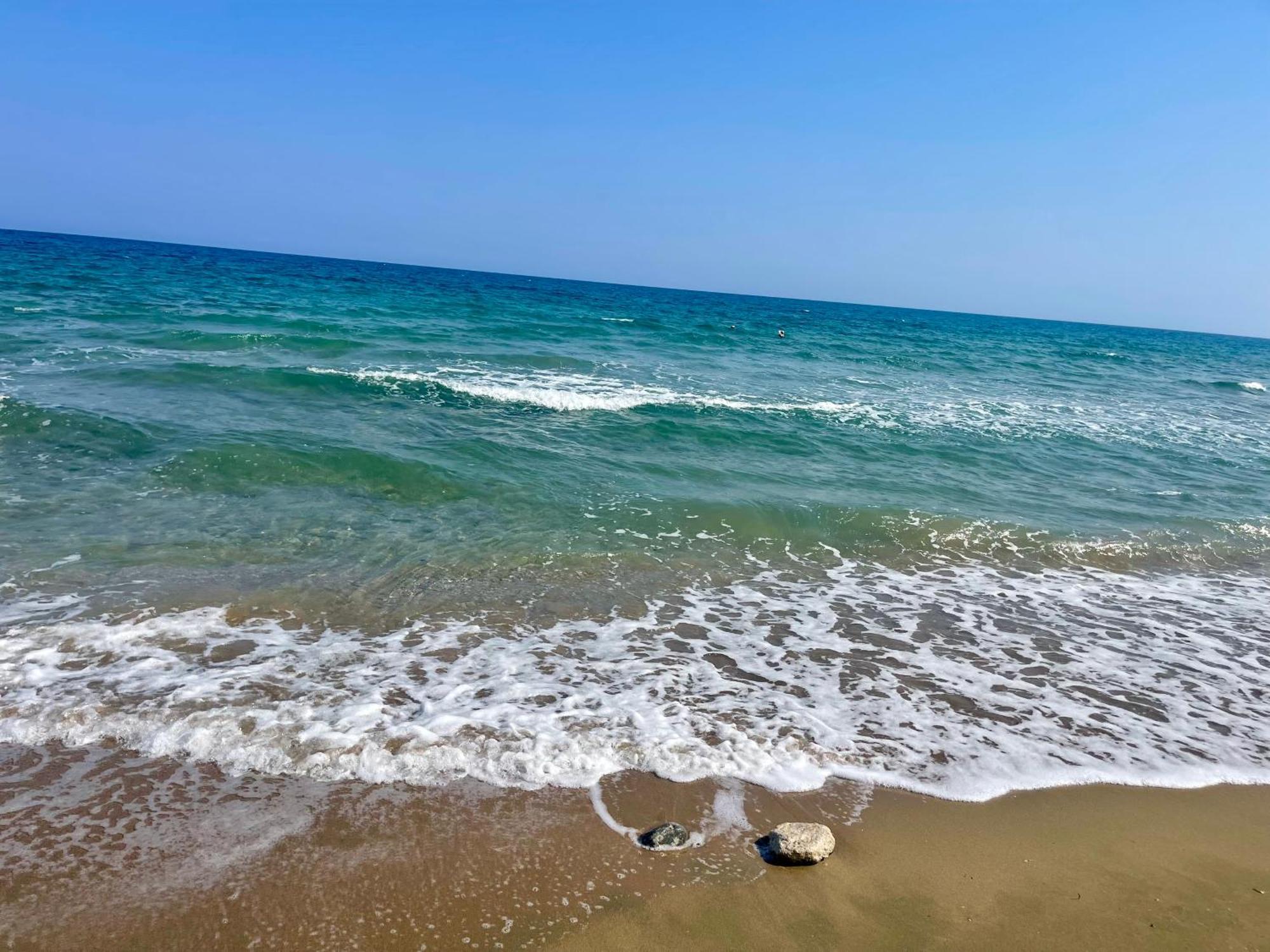 Sea View Suites By The Coast Famagusta  Exteriör bild