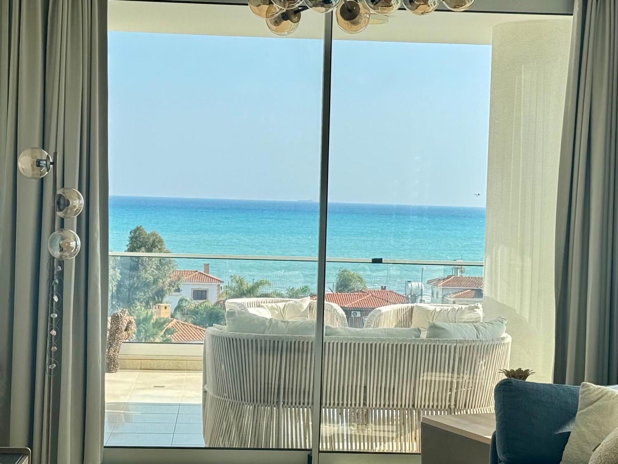Sea View Suites By The Coast Famagusta  Exteriör bild